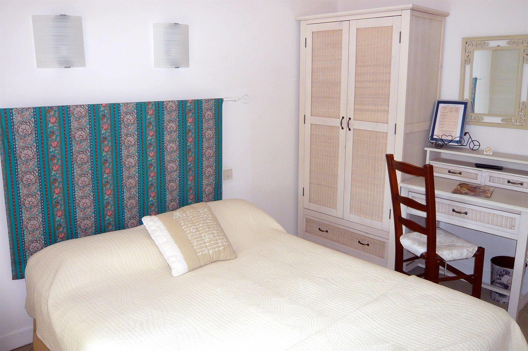 Mas-Blanc-des-Alpilles Hotel Mistral מראה חיצוני תמונה