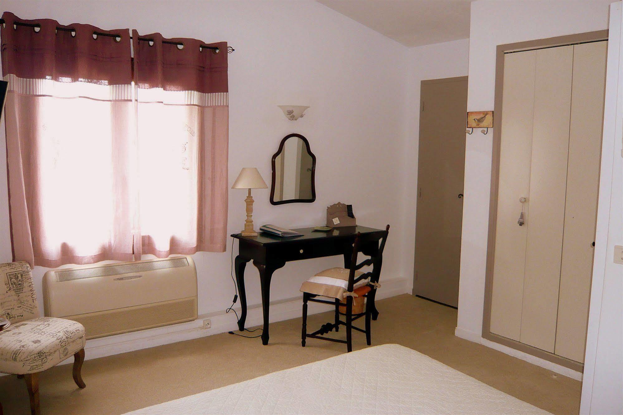 Mas-Blanc-des-Alpilles Hotel Mistral מראה חיצוני תמונה